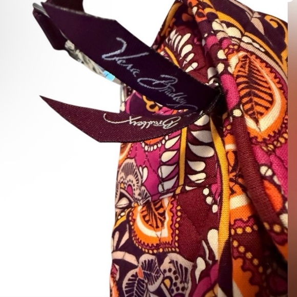 Vera Bradley Attache Messenger Style Bag
"Safari Sunset" - Picture 4 of 13